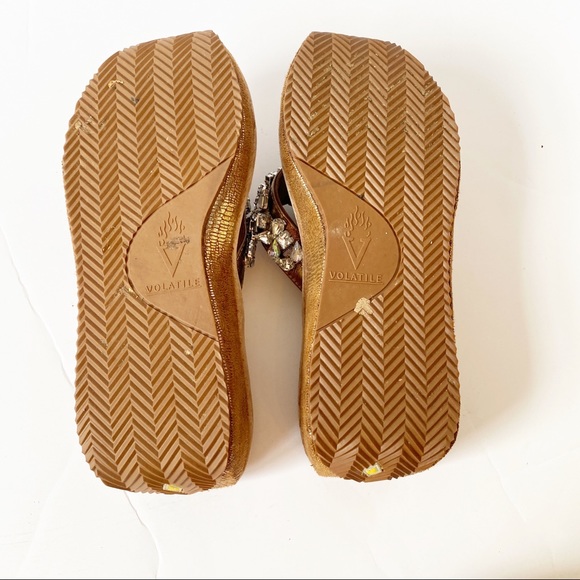 Fun metallic rhinestone sandal - Picture 6 of 6